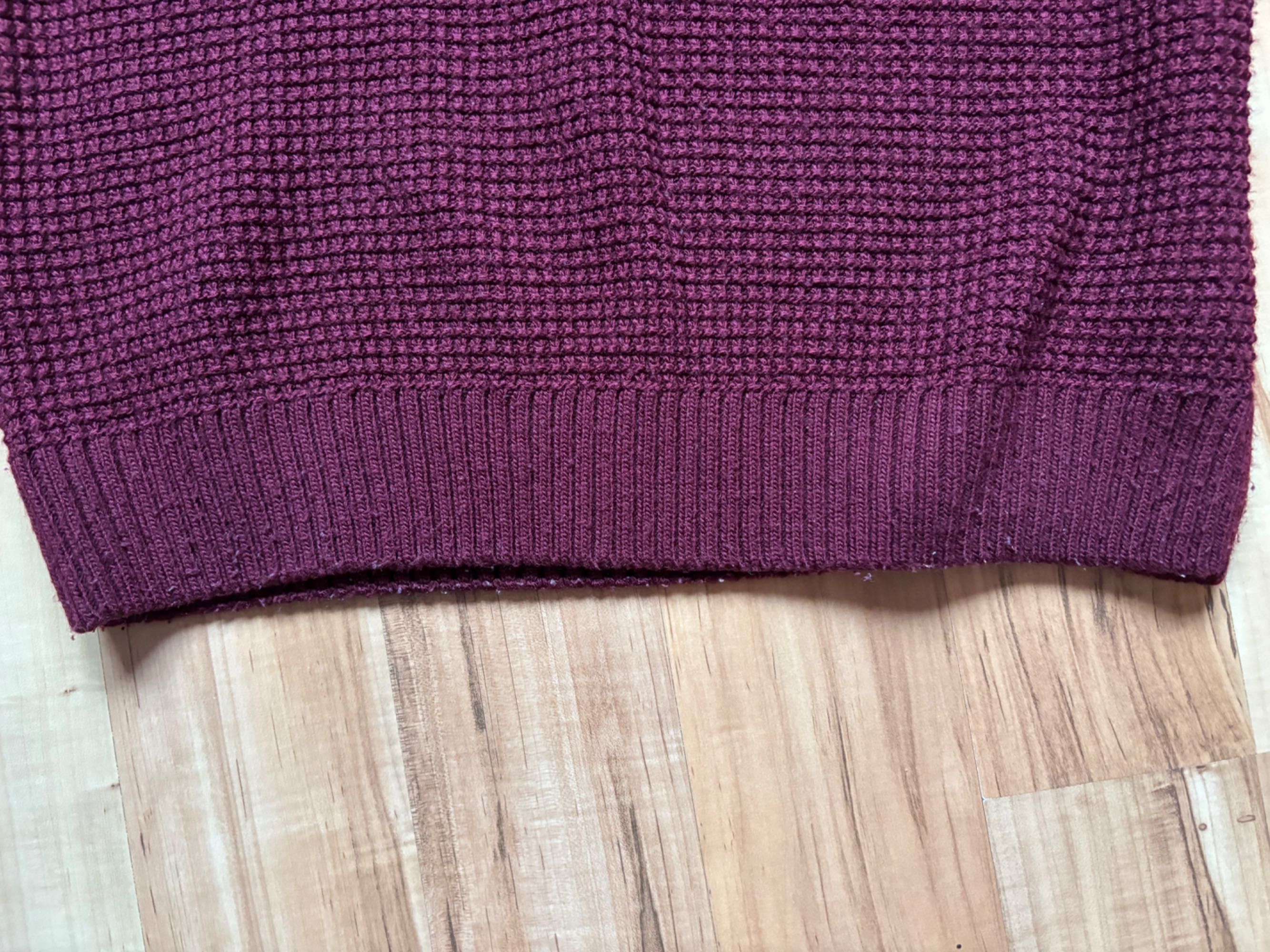 Burgundowy sweter męski