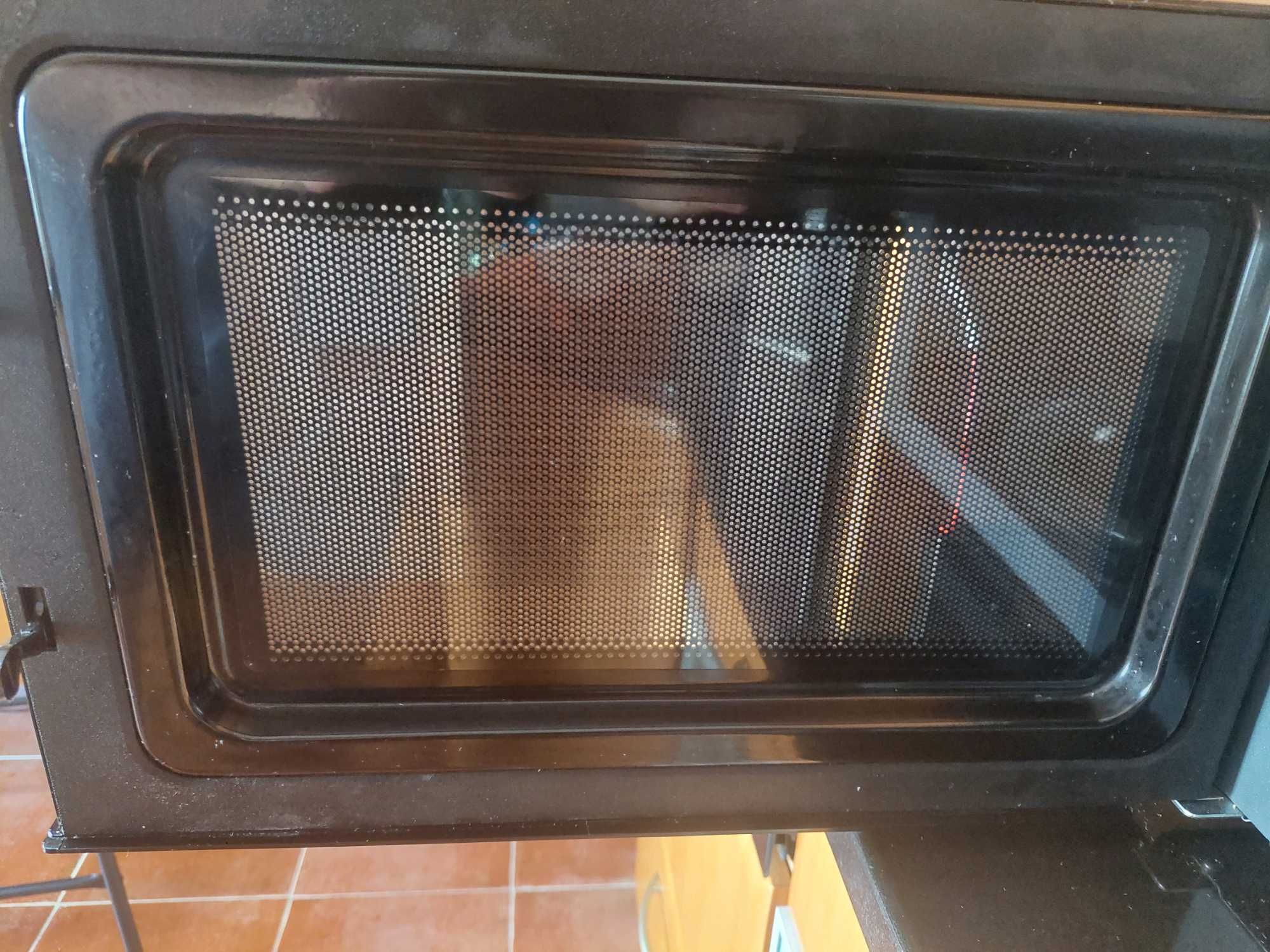 MICRO-ONDAS BECKEN 30L - Valor € 69,00