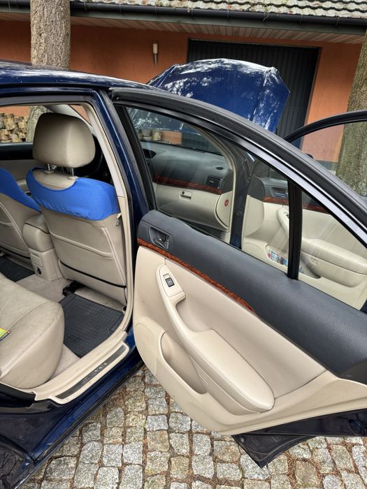 Toyota Avensis 2.0 2003 salon Polska