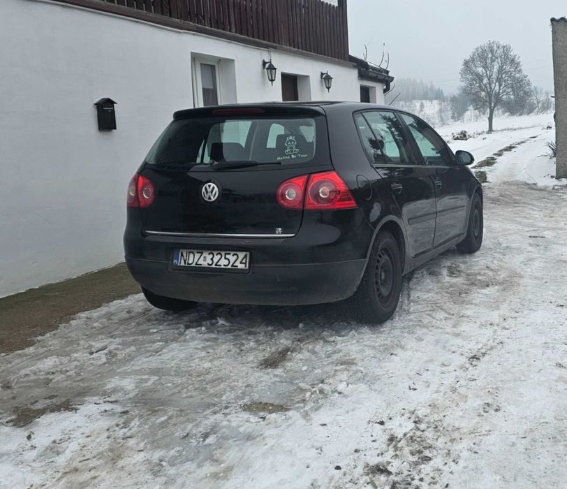 Sprzedam Golfa V z 2004 roku benzyna