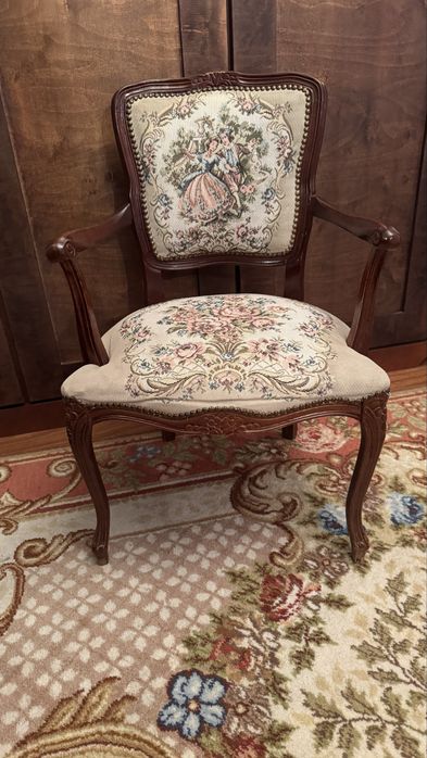 Fotel stylowy  nie duzy lekki