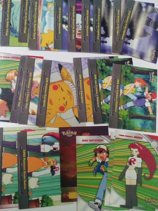 Caixa Pokemon Super Mário - cartas Pokemon topps 2000 e cromos boomer