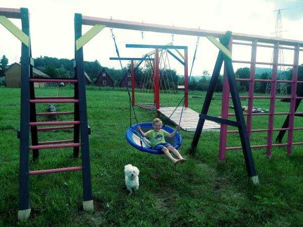 Domek 4/5 osobowy 1 sypialnią i łazienką, Noclegi osada solina