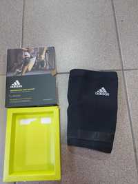 Наколінник Adidas Performance Climacool Sports Knee Support Brace