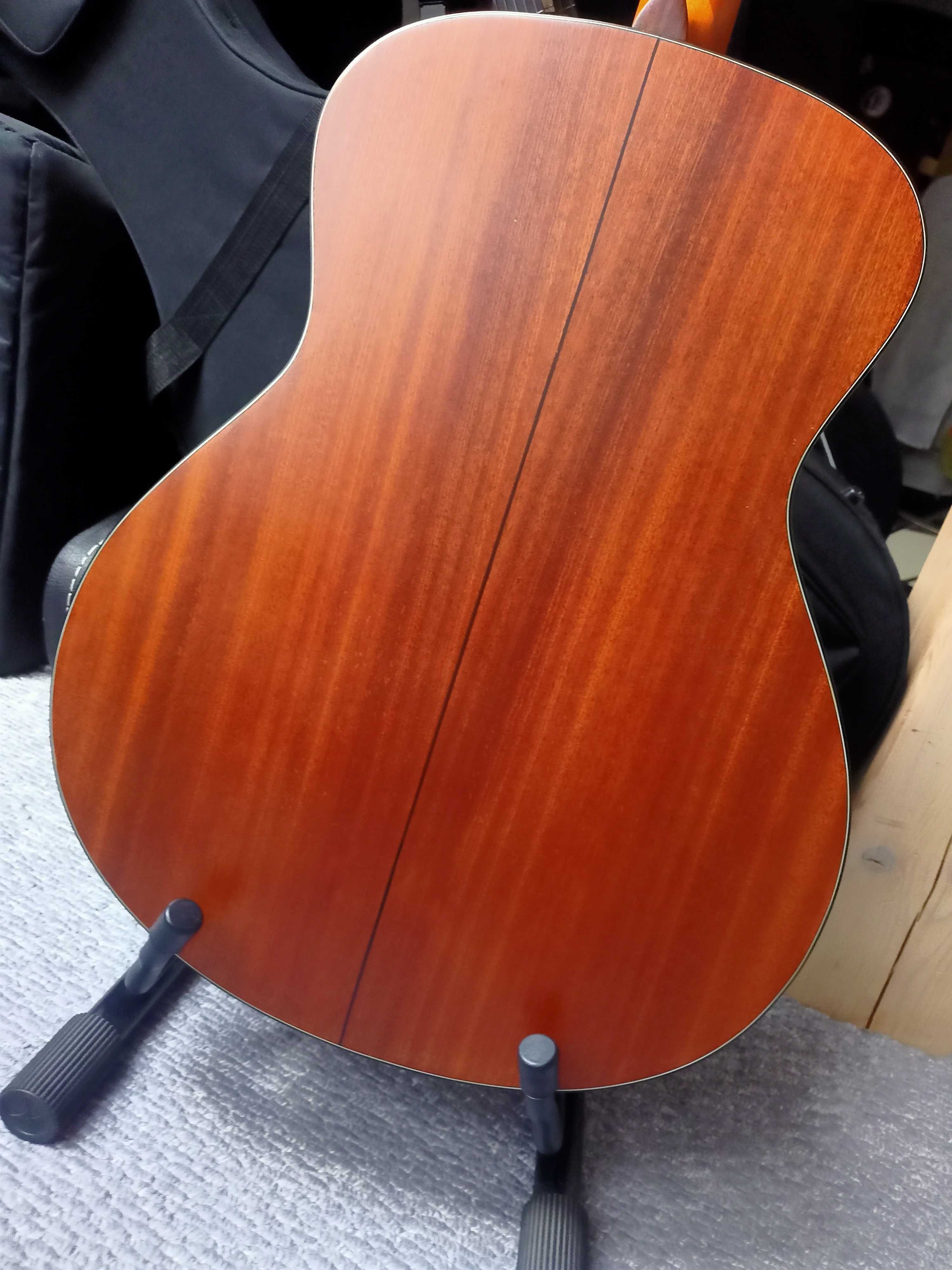 Gitara akustyczna WALDEN G570