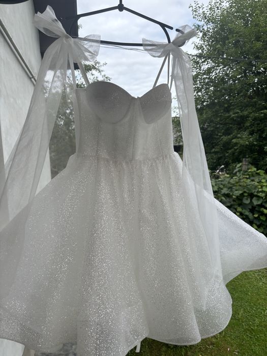 Плаття випускне