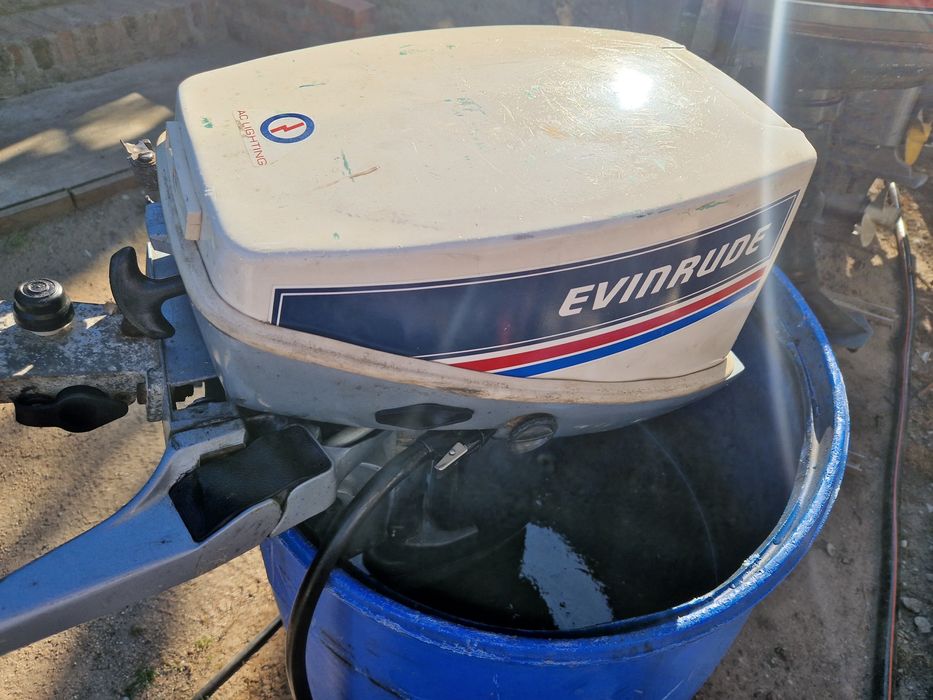 Evinrude 9.9 Silnik zaburtowy krótka stopa S