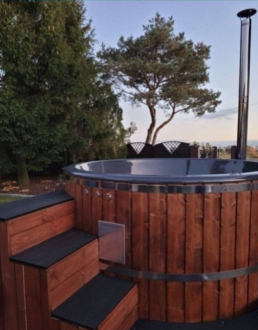 Balia na wynajem, mobilne SPA jacuzzi