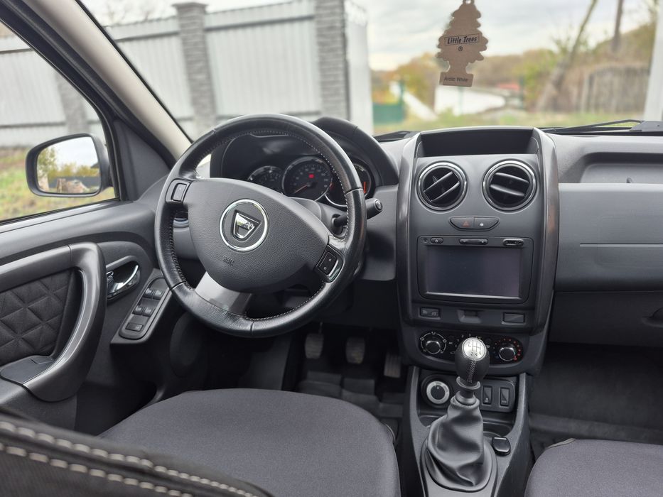 Свіжопригнаний Dacia Duster(2015р,повний привід 4×4,70 тис.пробіг).