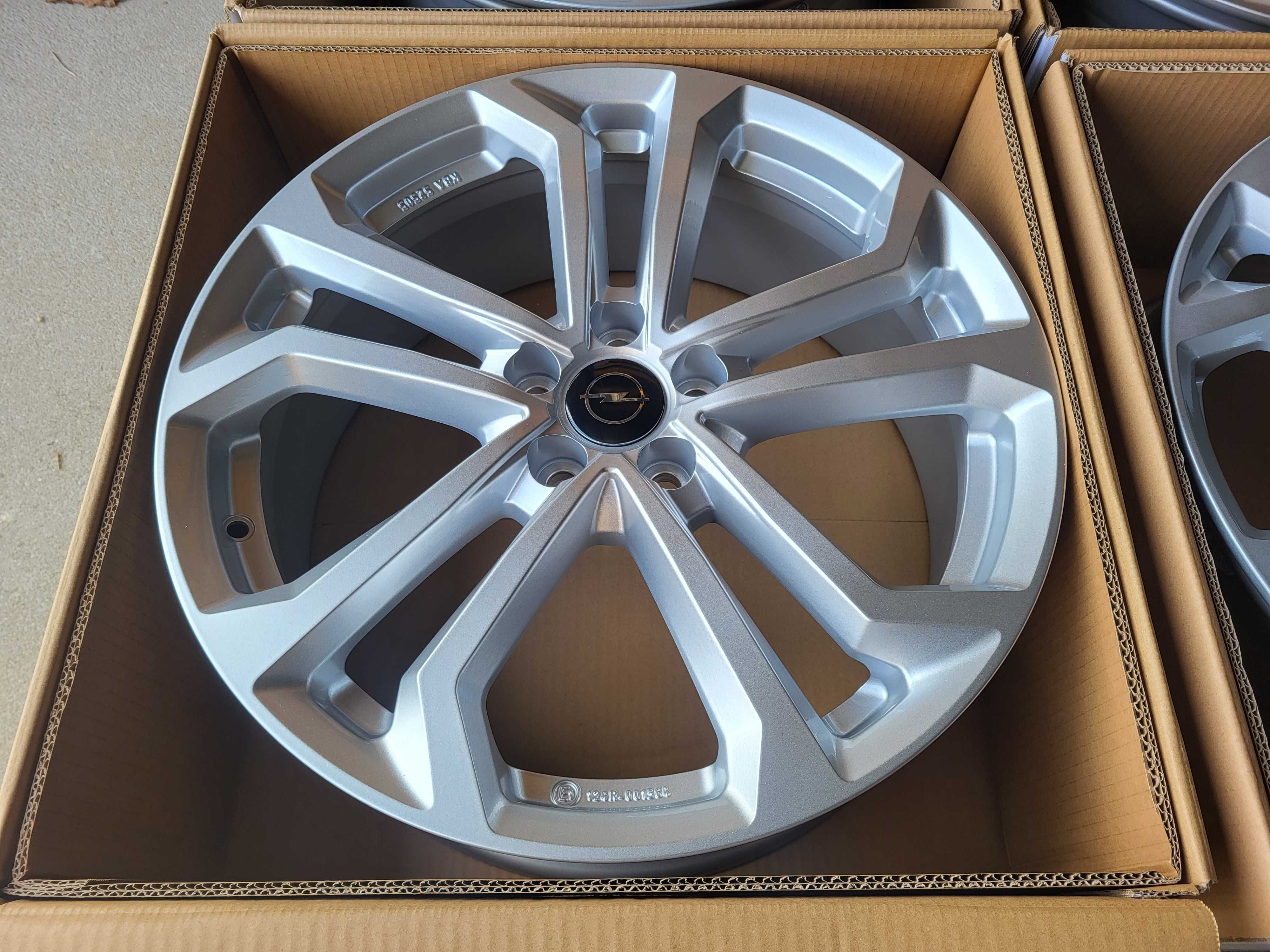 [686] 19 Cali 5x108 NOWE Felgi aluminiowe Opel Grandland X