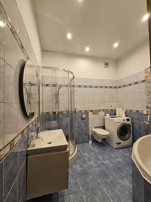 Apartament 3 pokoje z balkonem dla max 9 os. (na doby)