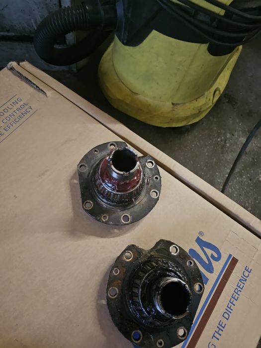 Nissan Patrol Y61  czop piasty stan idealny