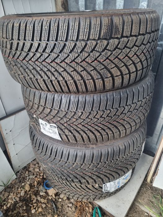 Bridgestone 225/45/17 zimowe nowe opony