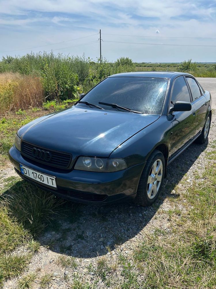 Продам ауді а4 1.8т