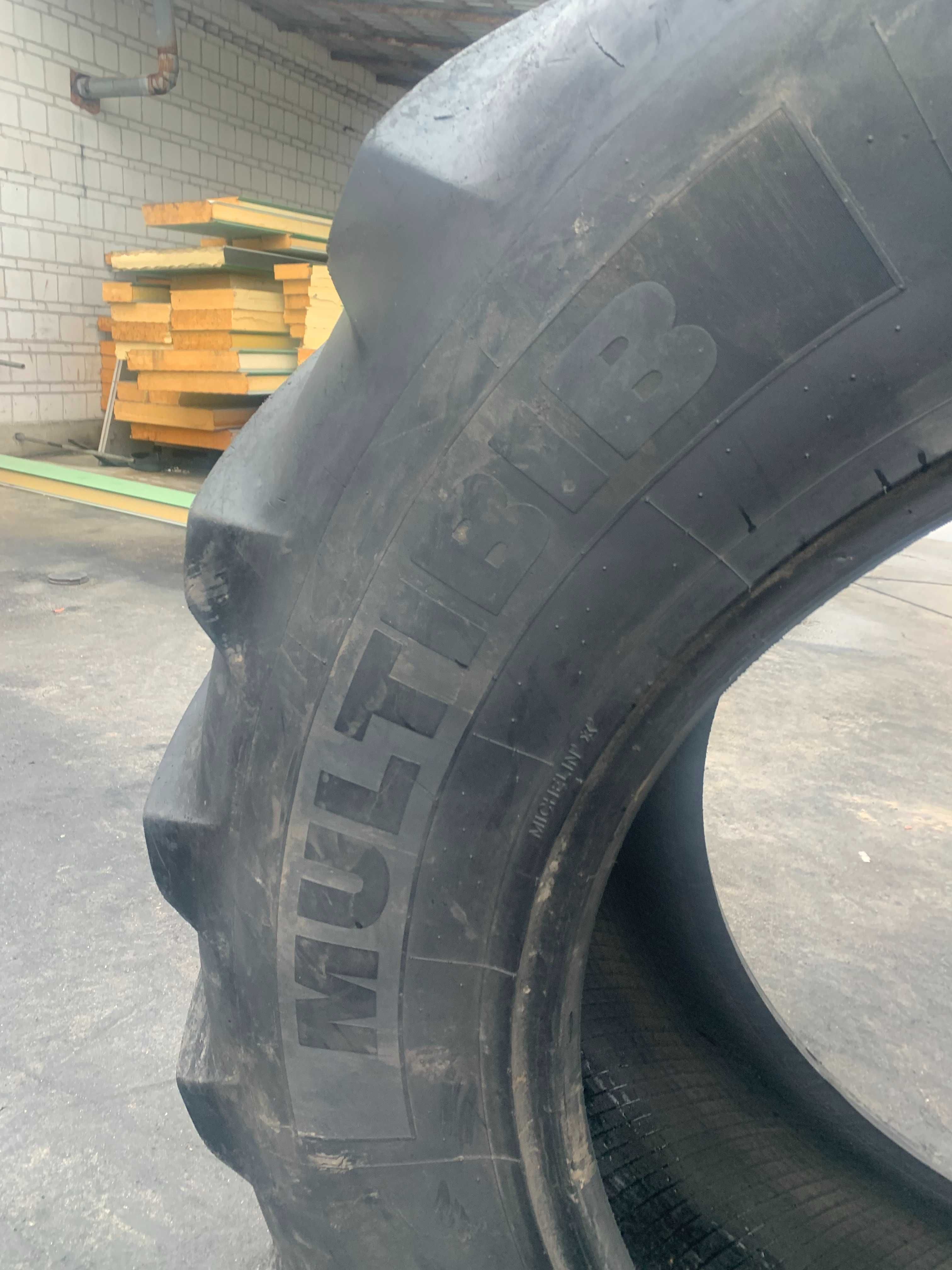 650/65R42 Michelin Multibib  JM638