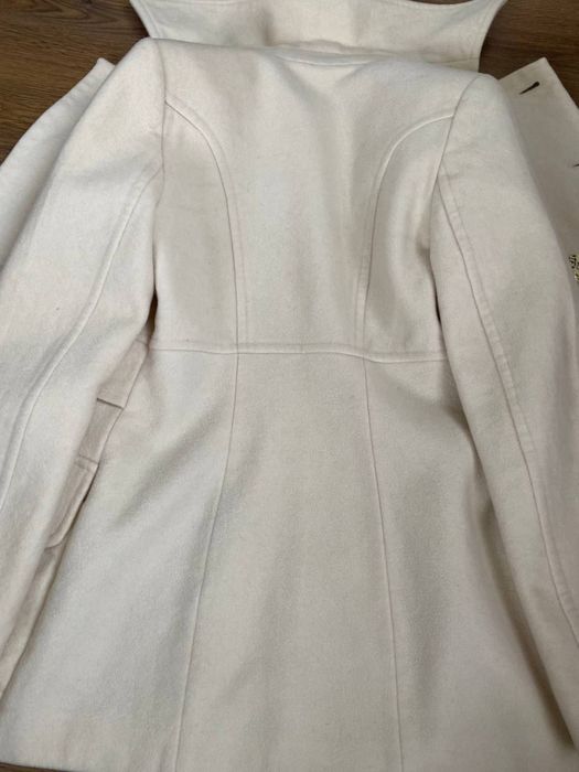 Пальто бежеве пальто нове