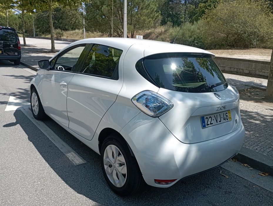Renault Zoe Life 22kw, com bateria própria,.