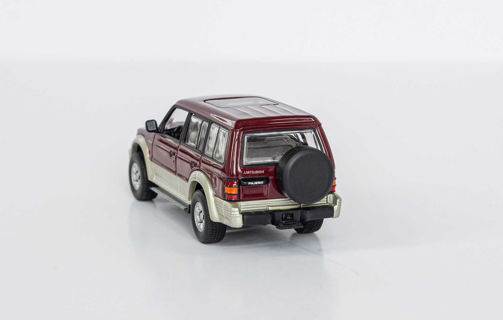 1:43 Mitsubishi Pajero SWB 1994 red metallic, MINICHAMPS #430163372