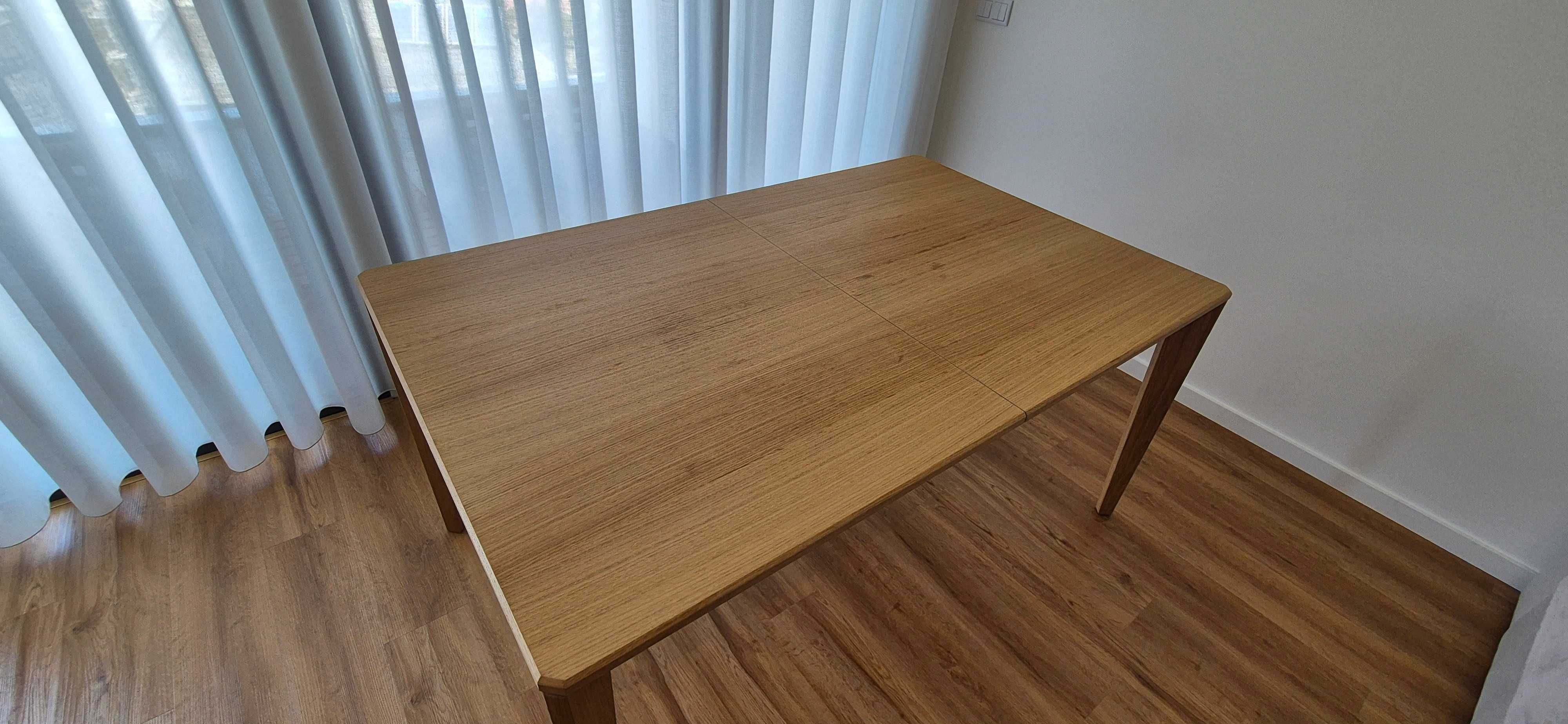 Mesa jantar com face lacada branca