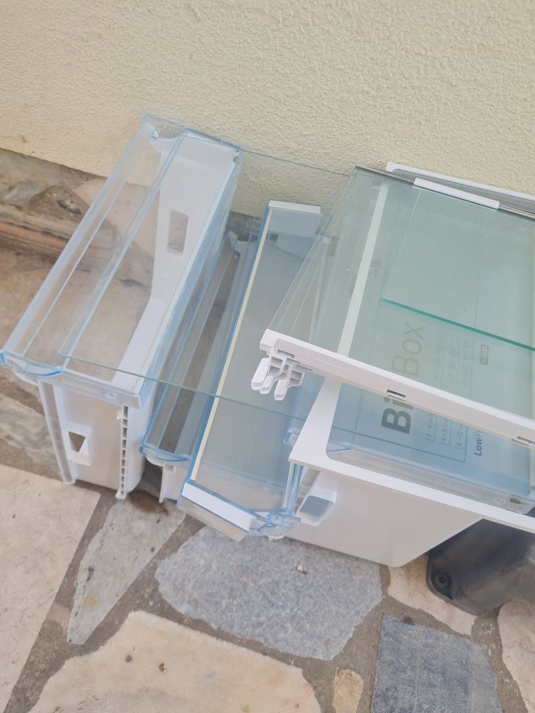 Gavetas e Prateleiras Combinado Bosch