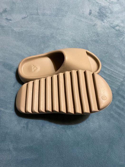 Adidas Yeezy Slide Bege 9US / 42