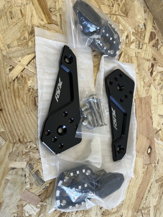 Pousa pés Honda XADV