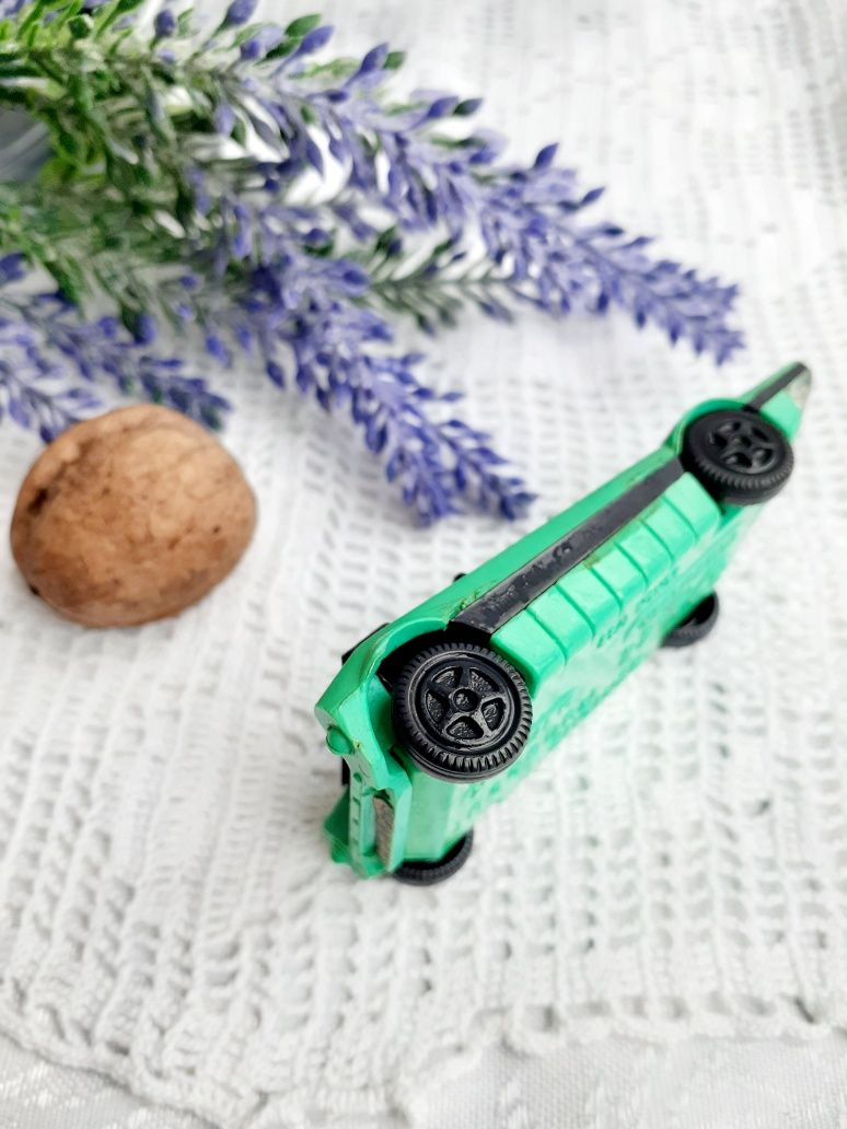 Донецкая ф-ка игрушек! Bertone Runabout машинка модель 1:43 СССР