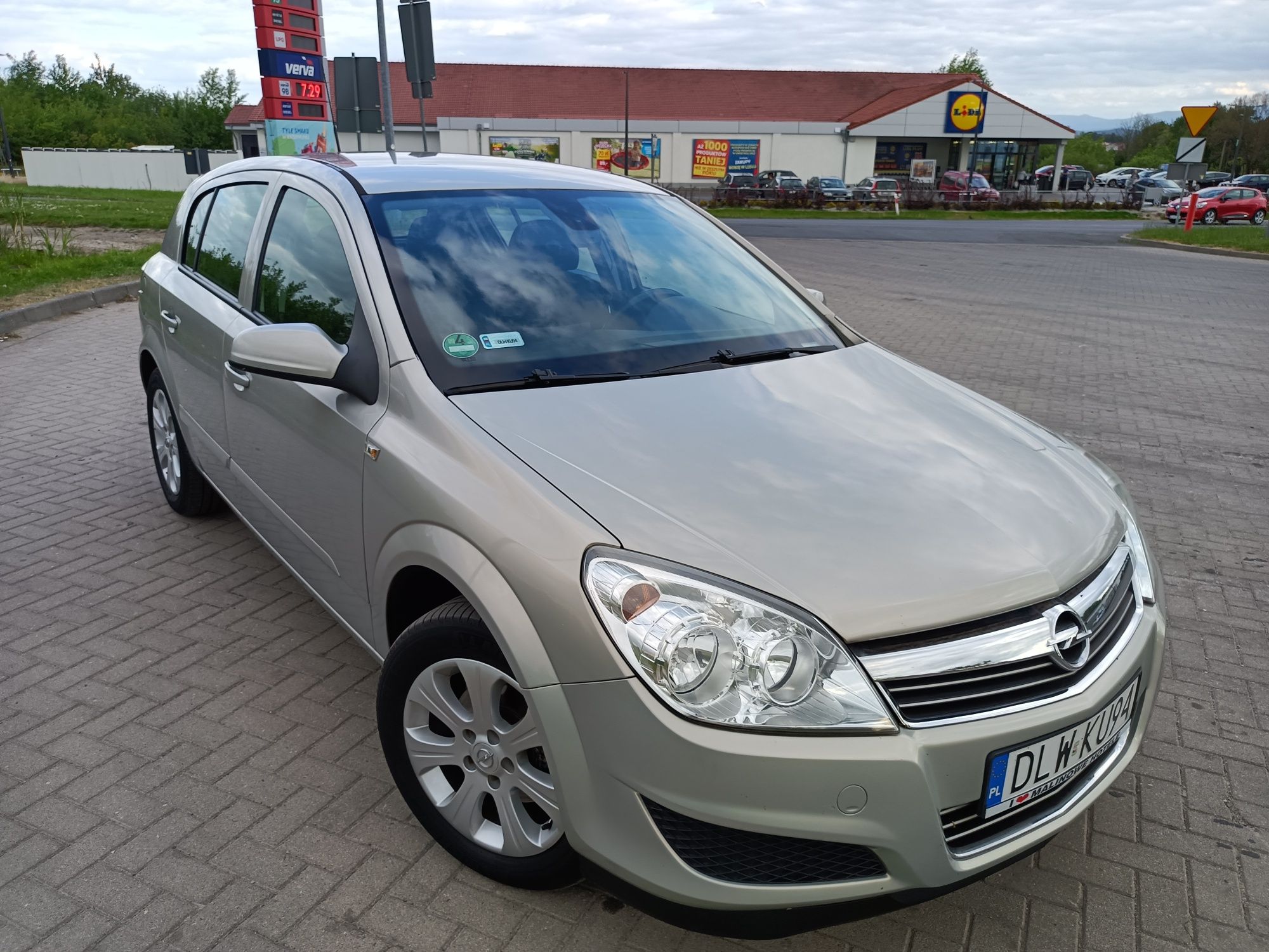 Opel Astra H, 1.6 benzyna