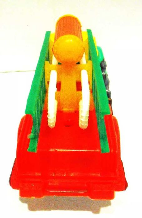 Carro de bombeiros antigo da PEPE