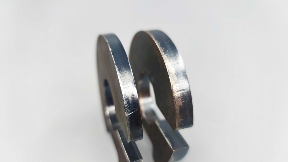 Лезарная резка железа / металла • Для бизнеса