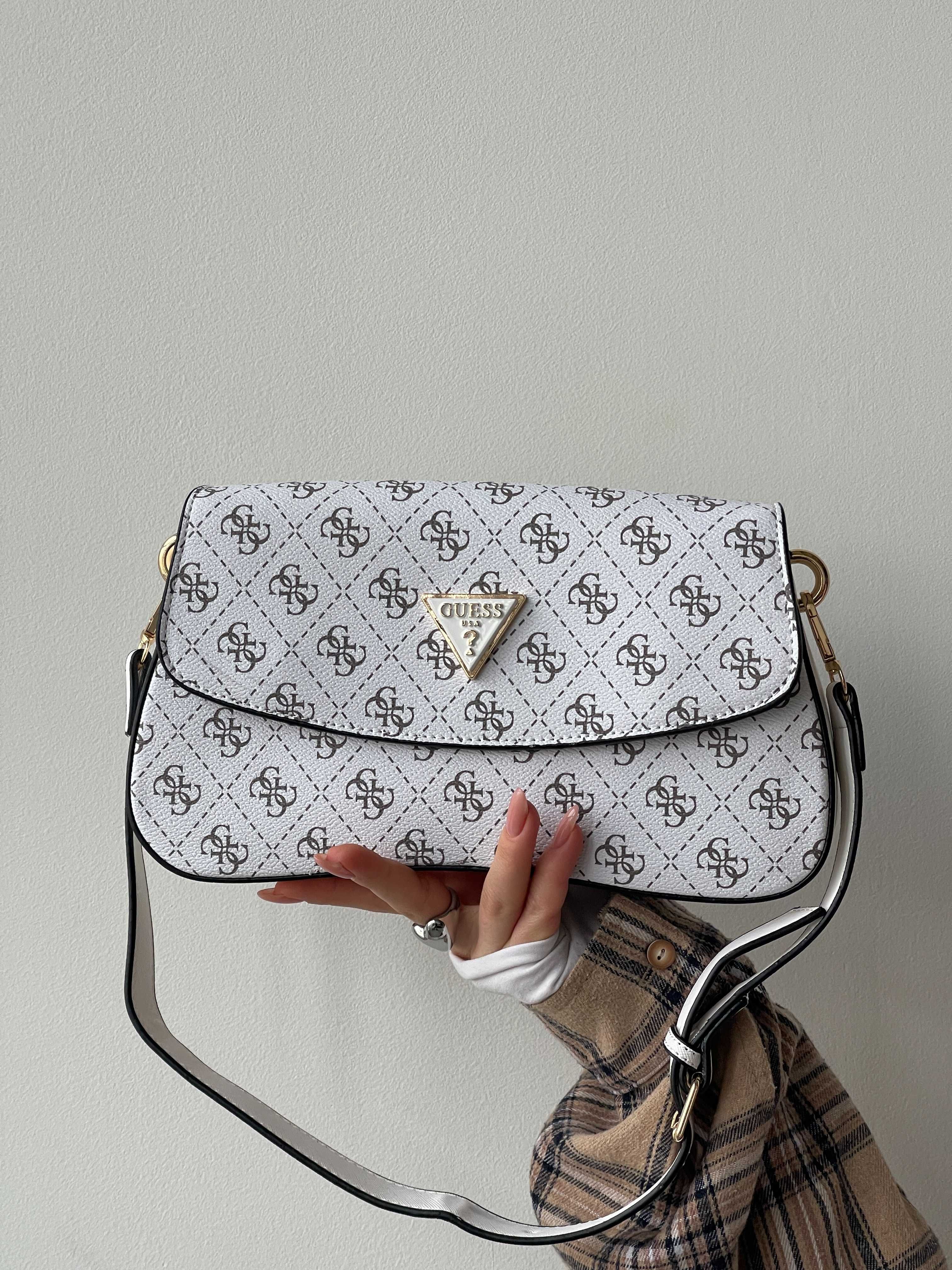 Женская сумка Guess Noelle на плечо багет Гесс