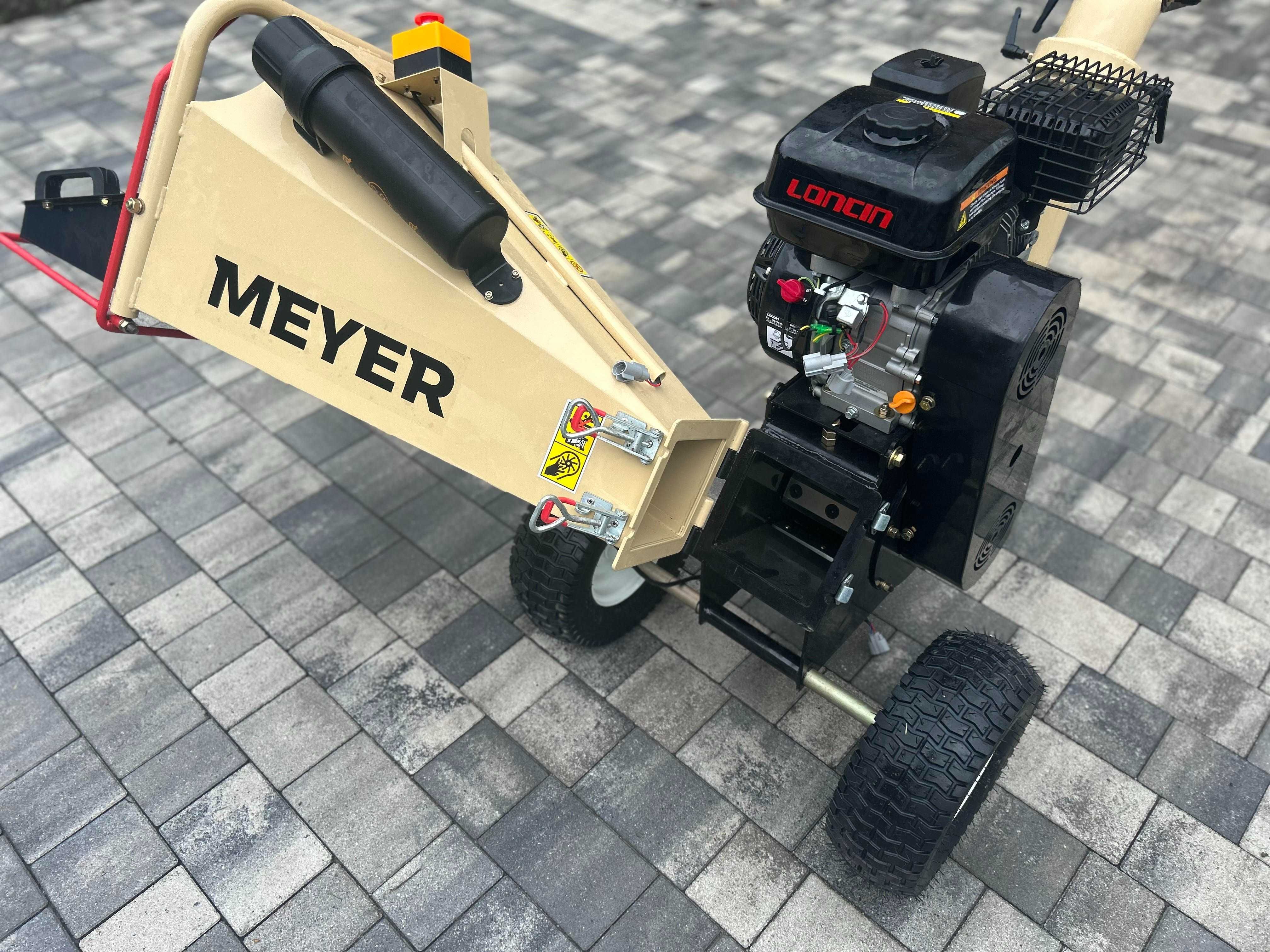 Rozdrabniacz rębak do gałęzi spalinowy Meyer R10SL