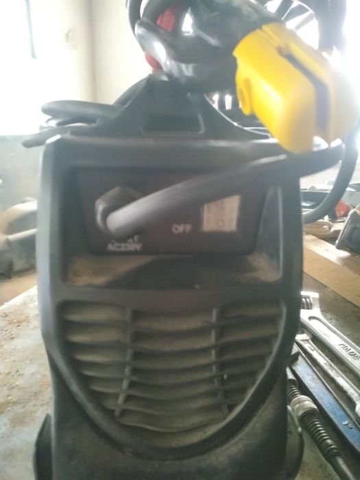 Aparelho de soldar portátil muito leve ...