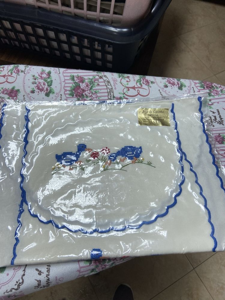 Naprons novos de cozinha