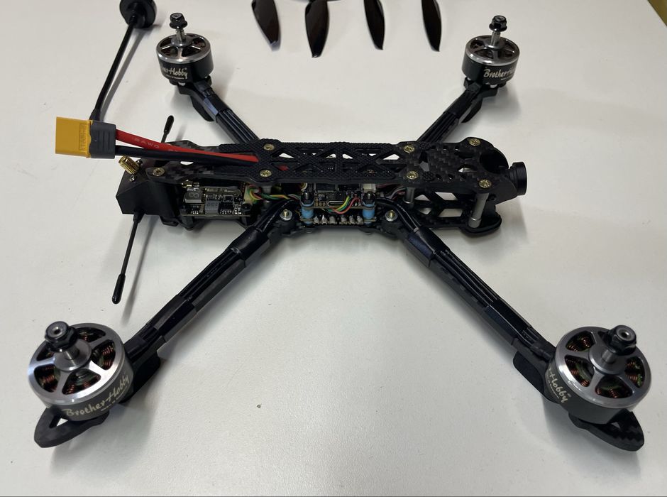 FPV дрон Grinder 7’
