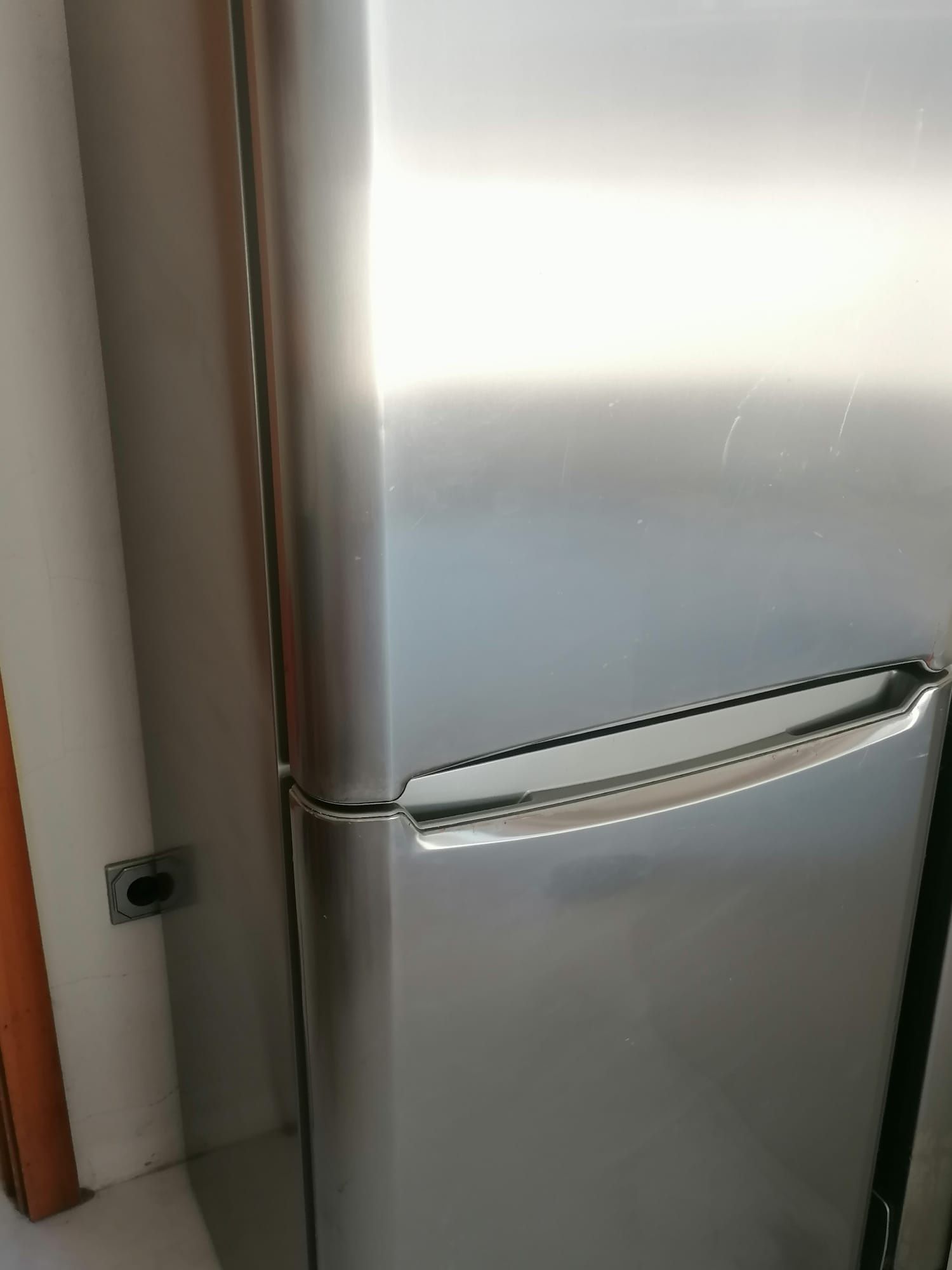 Combinado/frigorífico- Indesit BAN 12 IX
Combinado/frigorífico- InComb