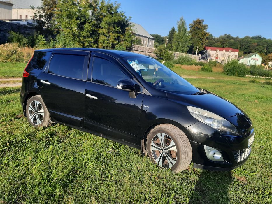 Авто Renault Grand Scenic 2011 автомат