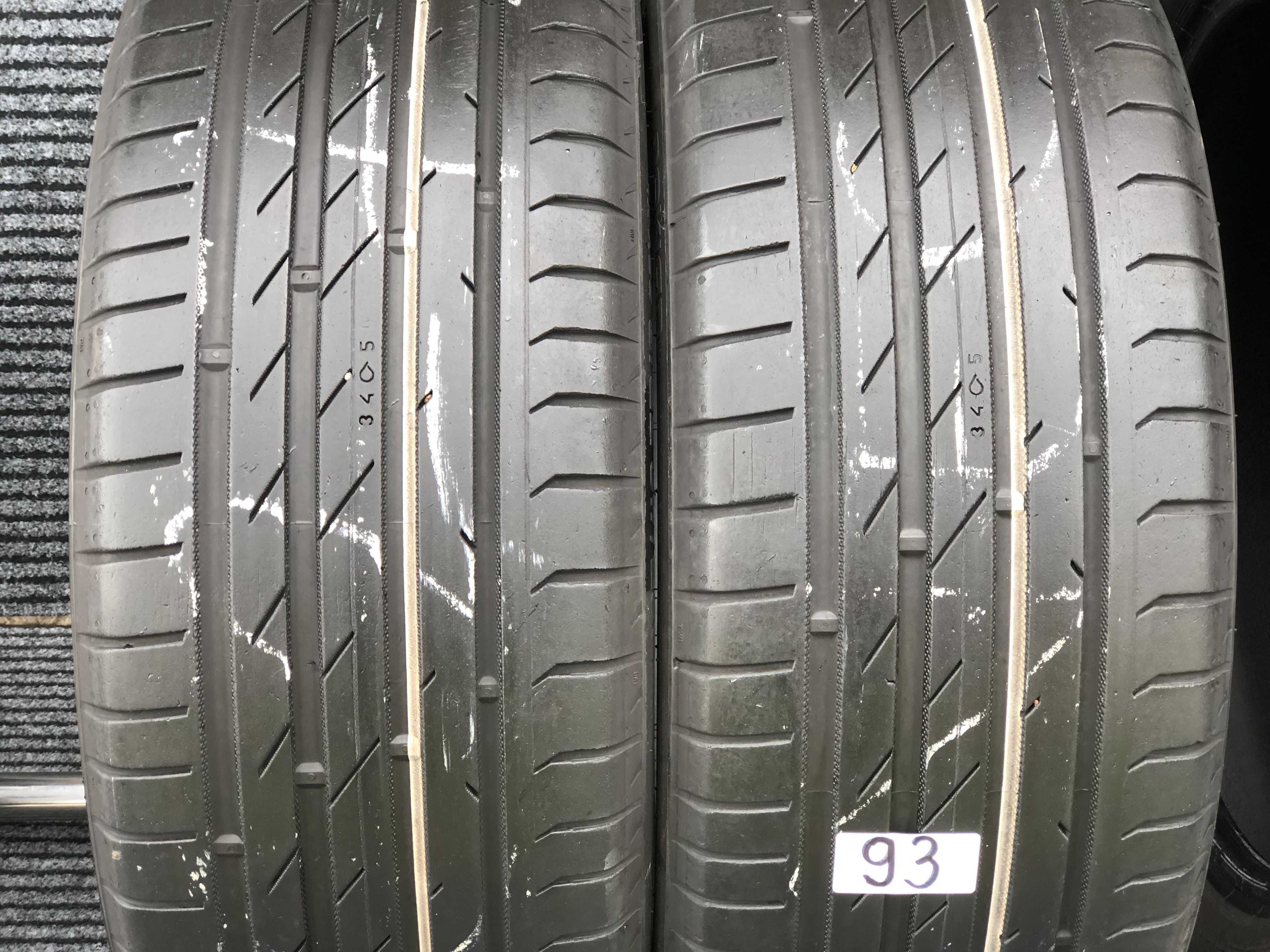 225/40 R18 Nokian