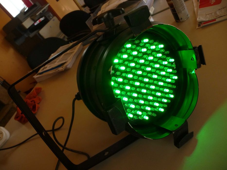 Par led 64 rgbw w case skrzyni transportowej 10szt nowe mam 4komplety