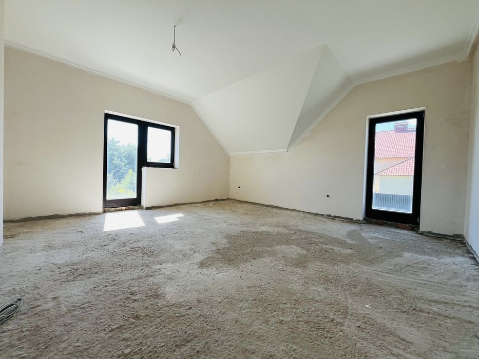 Приватний Будинок - район Мальованки - 10 соток