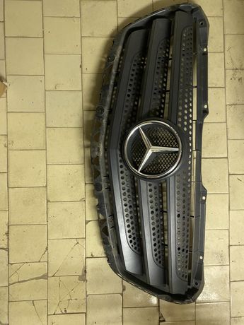 Передня решітка радіатора 2011-2015 Mercedes Sprinter w906