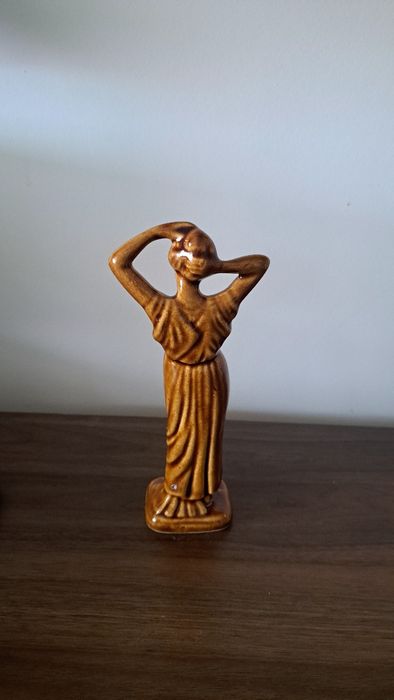 66-C Figurka Wenus Ćmielów?