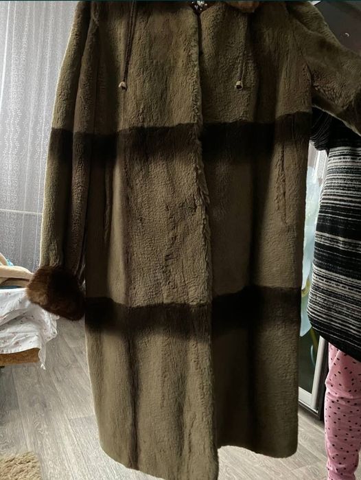 Шуба бобрик,  натуральна