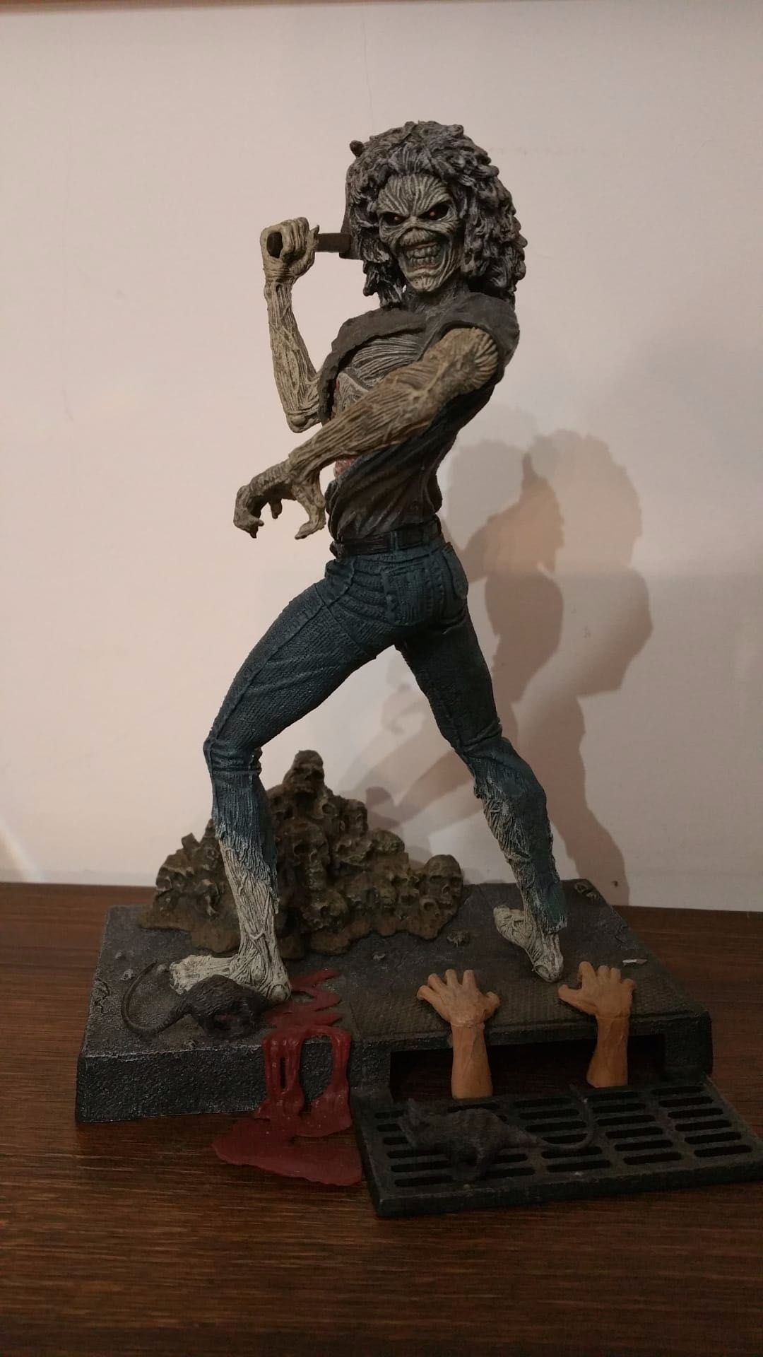 Estátua Eddie Iron Maiden Figura Killers boneco