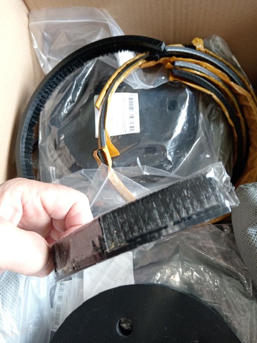 Щітки. Платформа. Мішок.