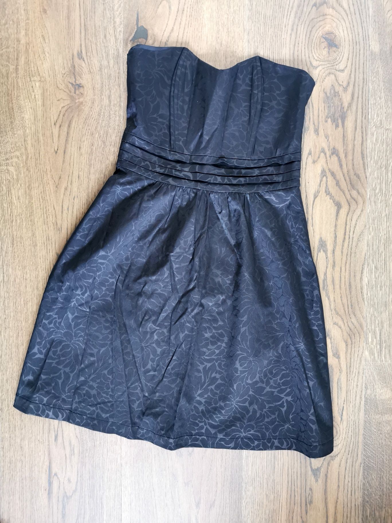 Czarna sukienka imprezowa, bez ramiączek, rozmiar 36