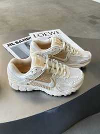 Жіночі кросівки Nike Zoom Vomero 5 білий з бежевим N00174 ТОПЧИК