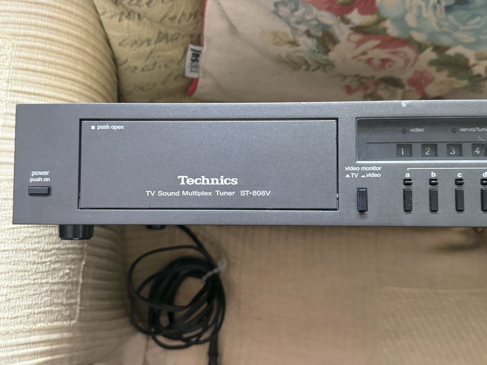 Technics TV sound Multiplex Tuner ST-808V color rare 100% funcional