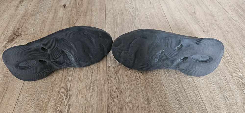 Adidas yezzy foam Runner 46