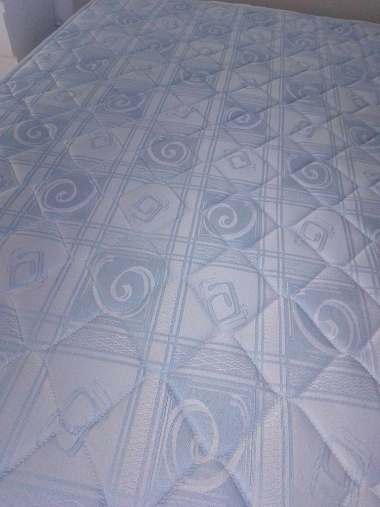Colchão de molas Medidas 1.83x1.20